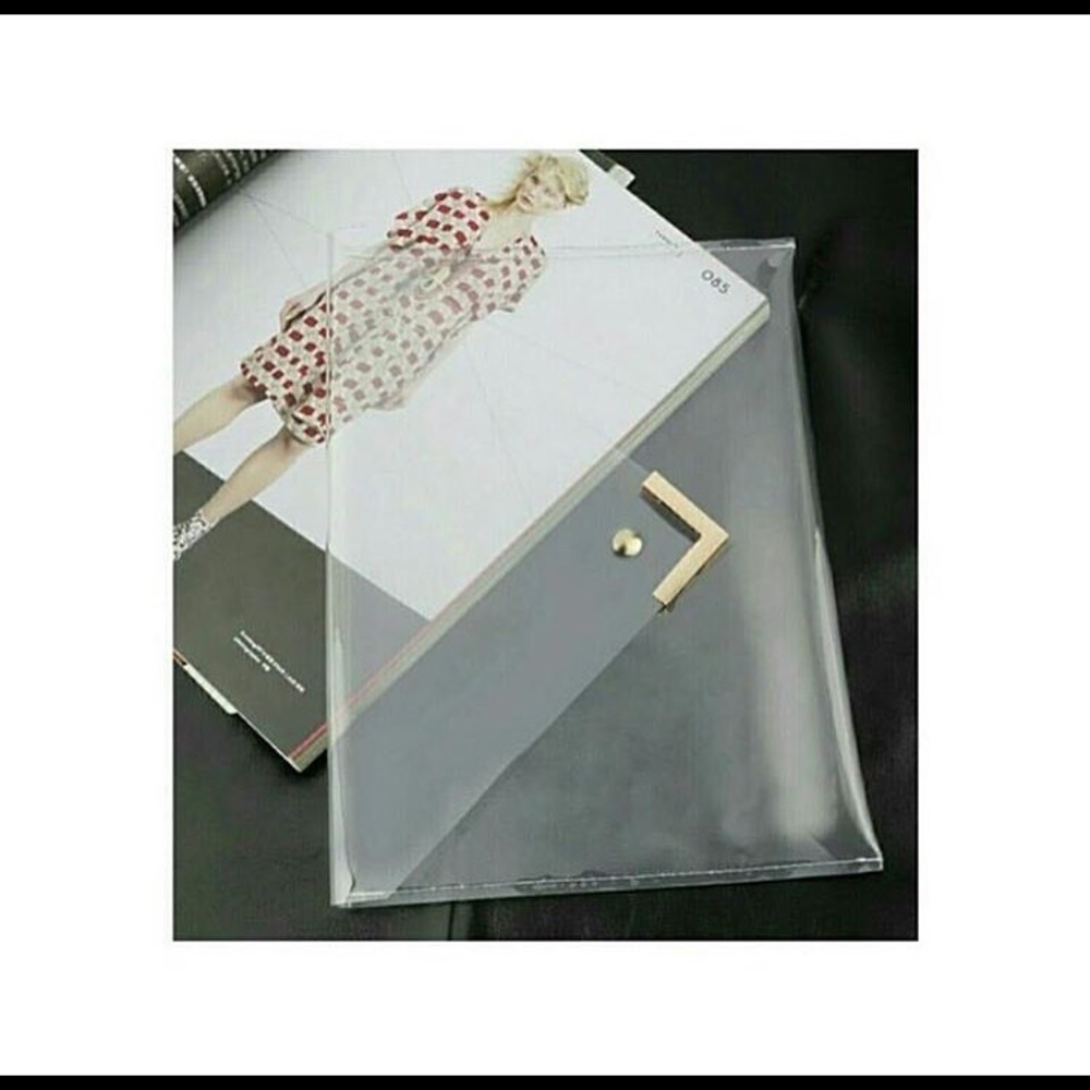 Clear clutch
